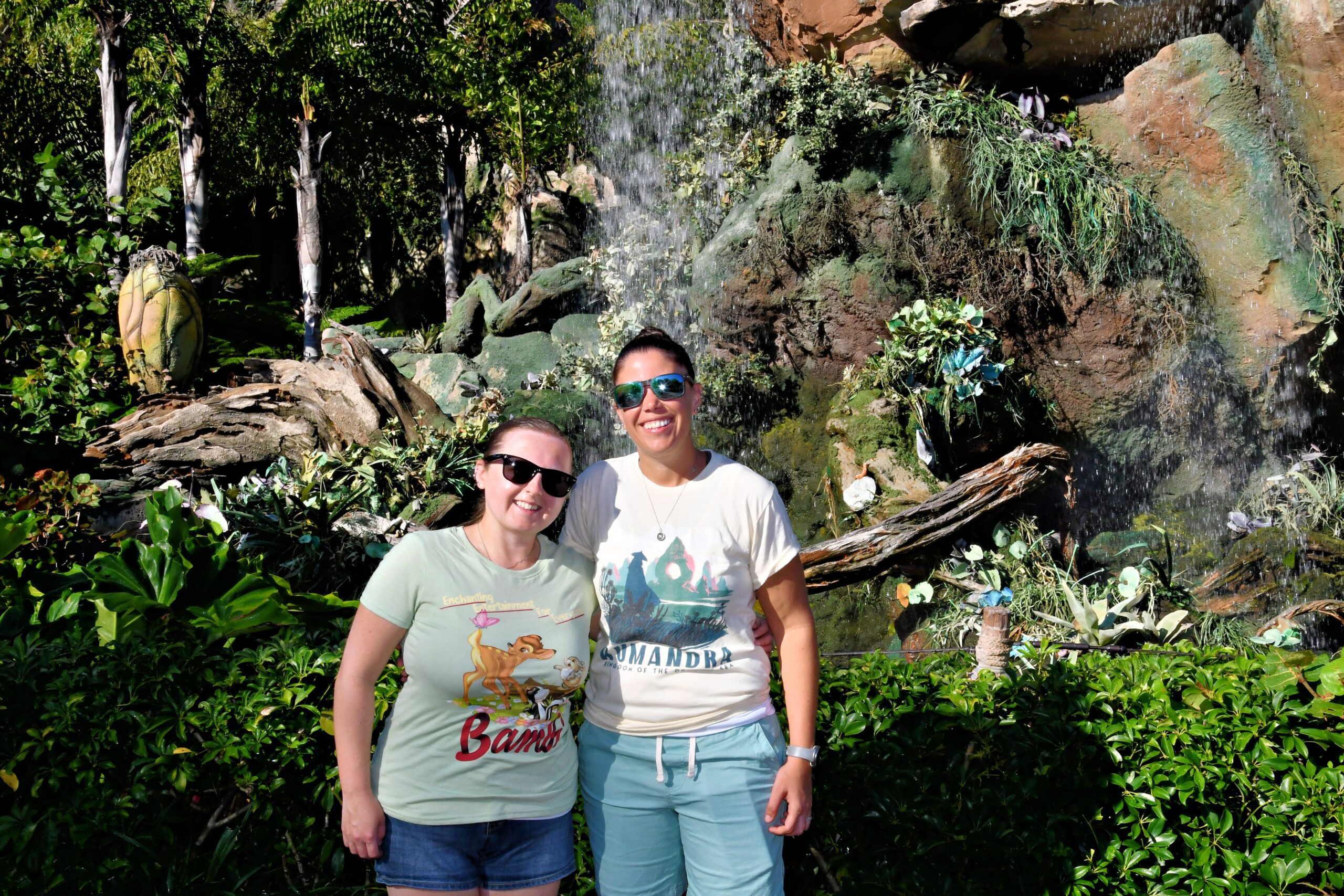 Liz and Nicole in Pandora in Animal Kingdom
